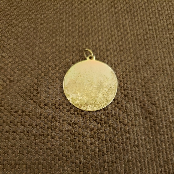 Stella and Dot gold colored charm - Picture 2 of 3